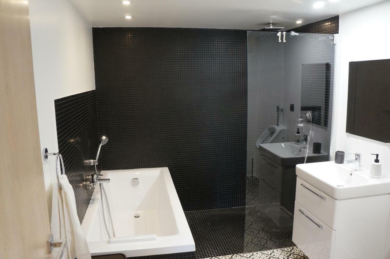 Leisure Apartmens Brasov Lägenhet Exteriör bild