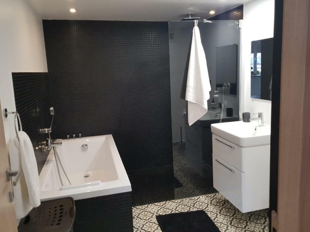 Leisure Apartmens Brasov Lägenhet Exteriör bild
