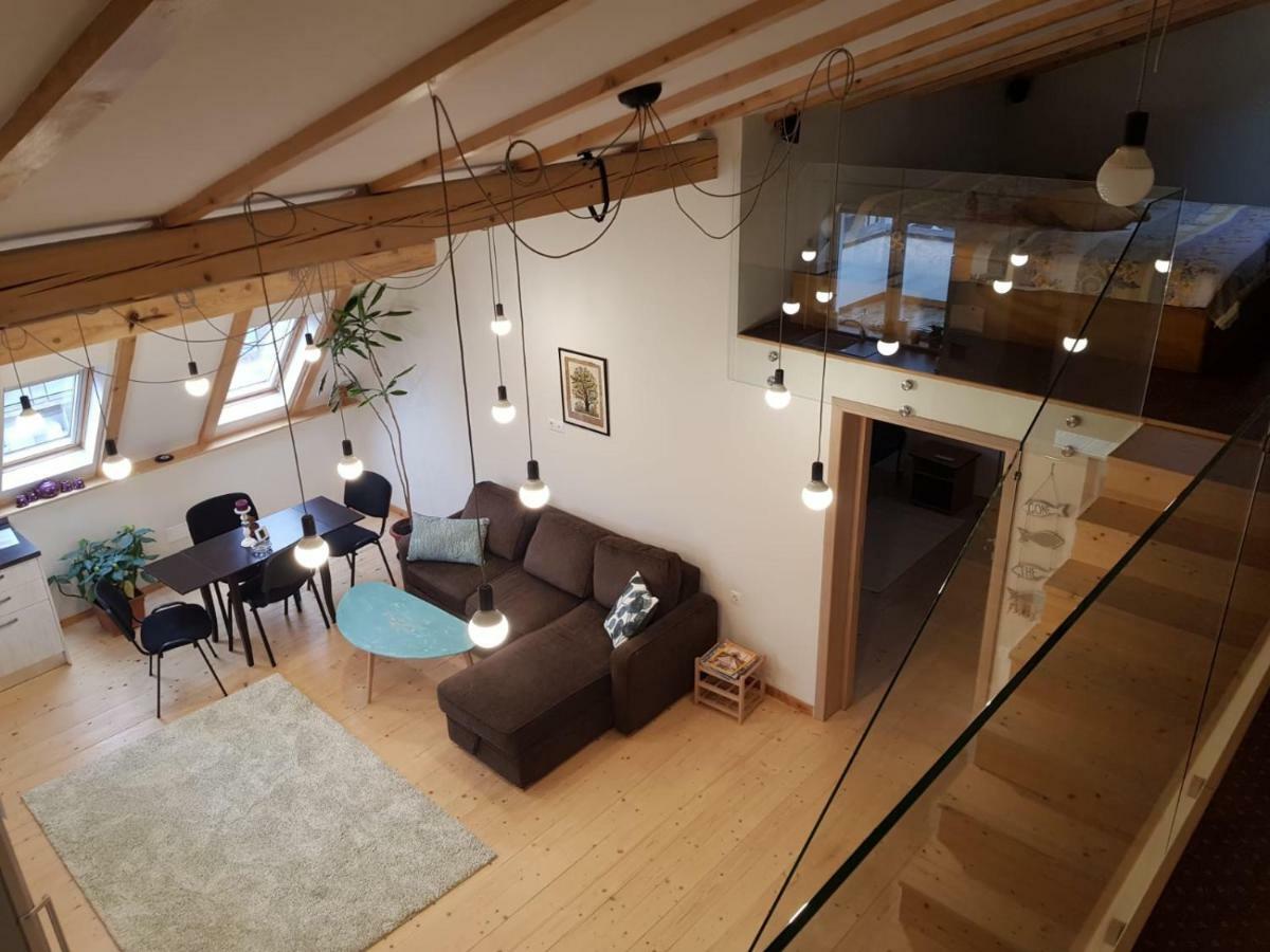 Leisure Apartmens Brasov Lägenhet Exteriör bild